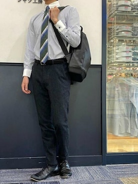 「アイテム（ビジネスシャツ）」を使った、TOKYO_SHIRTSさん（メンズ・173cm）の冬コーディネート