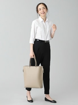 「アイテム（ビジネスシャツ）」を使った、TOKYO_SHIRTSさん（レディース・173cm）の春コーディネート