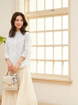 「アイテム（ビジネスシャツ）」を使った、TOKYO_SHIRTSさん（レディース・166cm）の春コーディネート
