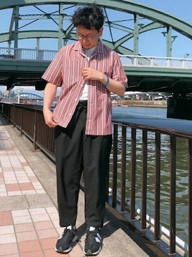 「アイテム（ビジネスシャツ、ブラウン系）」を使った、TOKYO_SHIRTSさん（メンズ・170cm）の春コーディネート