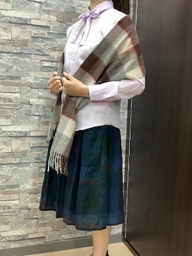 「アイテム（マフラー）」を使った、TOKYO_SHIRTSさん（レディース・167cm）の秋コーディネート