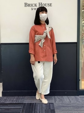 「アイテム（ビジネスシャツ）」を使った、TOKYO_SHIRTSさん（レディース・160cm）の秋コーディネート