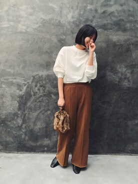 「JEANASIS（ジーナシス）のシャツテイルBIGロンT/826709（Tシャツ/カットソー）」を使った、古屋美咲さん（レディース・166cm）の秋コーディネート