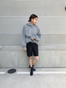 「ジーナシス」｜「アイテム（パーカー）」を使った、古屋美咲さん（レディース・166cm）の秋コーディネート