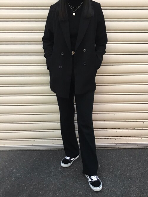 搭配vans球鞋的女性时尚穿搭总览