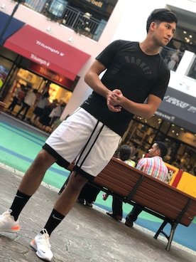 「NIKE（ナイキ）のアイテム（Tシャツ/カットソー、ブラック系）」を使った、KANさん（メンズ・180cm）の夏コーディネート