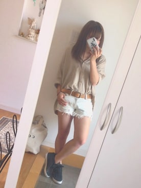 「ベージュシャツ」｜「アイテム（シューズ）」を使った、らこさん（レディース・153cm）の夏コーディネート