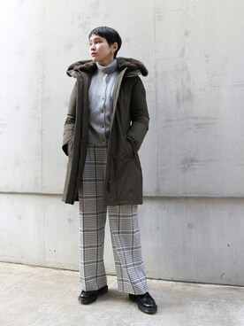 「WOOLRICH（ウールリッチ）のアイテム（ダウンジャケット/コート）」を使った、TOYAMAさん（レディース・165cm）の冬コーディネート