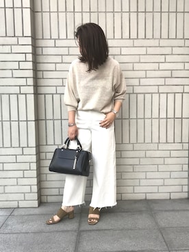 「アイテム（アナログ腕時計、グレー系）」を使った、fukaminさん（レディース・153cm）の春コーディネート