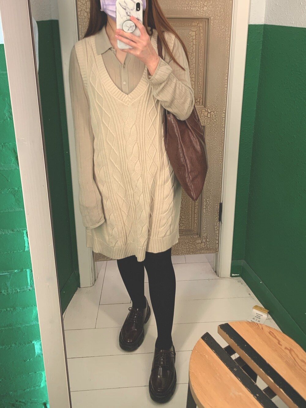 「MONKIのアイテム（ジャンパースカート、ベージュ系）」を使った、laleloveさん（レディース・156cm）の春コーディネートの1枚目の写真