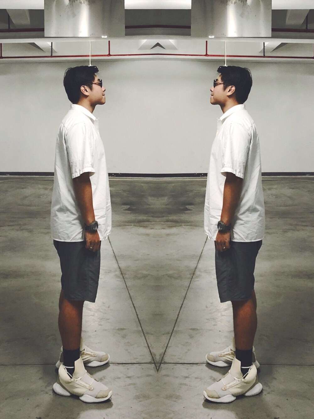 「RICK OWENS、RickOwens×adidas、masonmargiela」｜「Rick Owensのアイテム（スニーカー、ホワイト系）」を使った、Travisさん（メンズ・175cm）の夏コーディネートの1枚目の写真