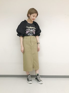 「アイテム（デニムスカート、ベージュ系）」を使った、TAKAMATSU SAHOさん（レディース・154cm）の夏コーディネート