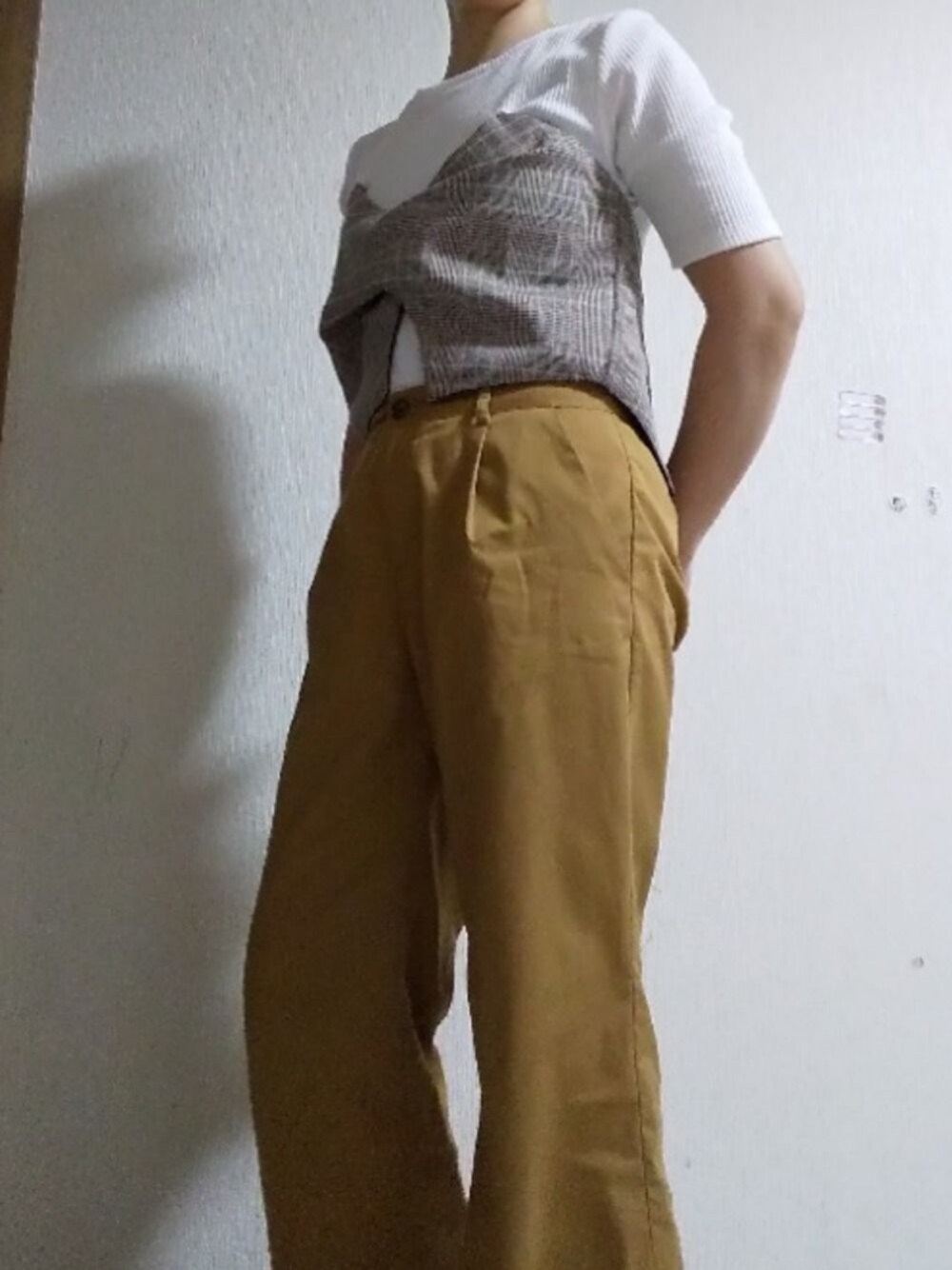 「ikkaのアイテム（トップス、ベージュ系）」を使った、manriさん（レディース・151cm）の夏コーディネートの1枚目の写真