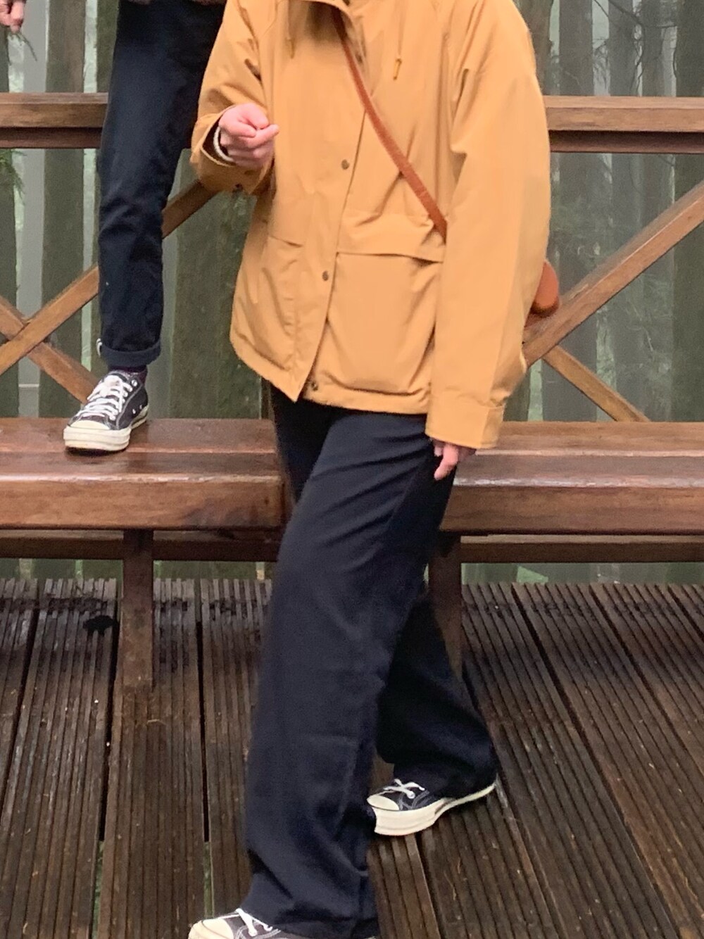 「UNIQLOのアイテム（マウンテンパーカー、イエロー系）」を使った、eatさん（レディース・159cm）の冬コーディネートの1枚目の写真