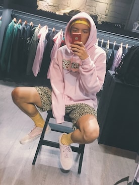 「Taiwan」｜「アイテム（財布/小物）」を使った、GigaLiuさん（メンズ・173cm）の秋コーディネート