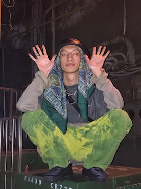 「STAMPD（スタンプド）のアイテム（帽子）」を使った、GigaLiuさん（メンズ・173cm）の秋コーディネート