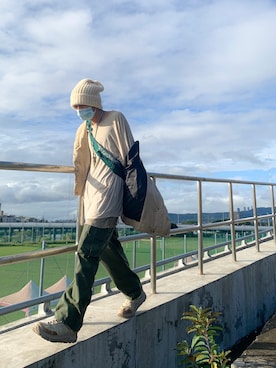 「VINTAGE（ヴィンテージ）のアイテム（バンダナ/スカーフ、グリーン系）」を使った、GigaLiuさん（メンズ・173cm）の冬コーディネート