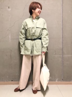 「USAコットン」｜「アイテム（スラックス）」を使った、coen あおさん（レディース・150cm）の春コーディネート
