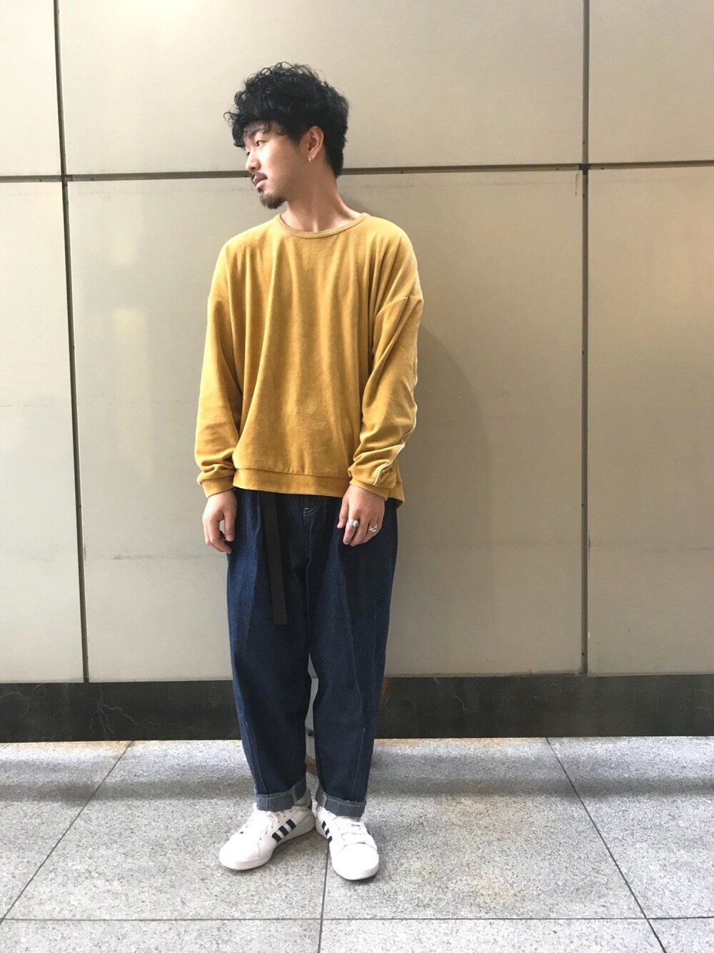 「johnbull、Johnbull Private labo、ジョンブル、ジョンブル　プライベート　ラボ(Johnbull Private labo)、秋のコーデ、ロンT、スポーツミックス、ストリート、シンプルコーデ、ラフ」｜「Johnbullのティーシーパイルロングスリーブティー（Tシャツ/カットソー、グリーン系）」を使った、SOUさん（メンズ・171cm）の秋コーディネートの1枚目の写真