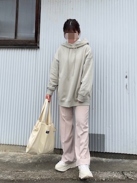 「アイテム（パーカー、グリーン系）」を使った、soraさん（レディース・158cm）の春コーディネート