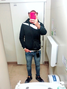 「NIKE(ナイキ)のアイテム(ショルダーバッグ)」を使った、🌟bull-otto🌟さん(メンズ・183cm)の秋コーディネート