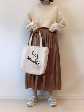「UNIQLO（ユニクロ）のスウェットクルーネックシャツ（長袖）（パーカー、ホワイト系）」を使った、ゆきさん（レディース・163cm）の冬コーディネート
