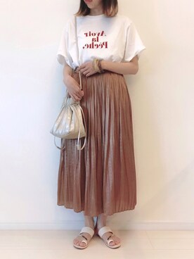 「しまむら（シマムラ）のアイテム（Tシャツ/カットソー、ホワイト系）」を使った、ゆきさん（レディース・163cm）の夏コーディネート