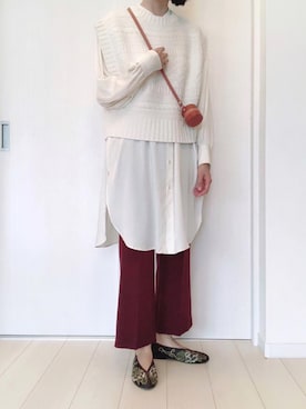 「LOWRYS FARM（ローリーズファーム）の７Ｇイタリーケーブルベスト　894037（ベスト、ホワイト系）」を使った、ゆきさん（レディース・163cm）の秋コーディネート