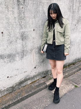 「アイテム（デニムジャケット、グリーン系）」を使った、rikaさん（レディース・162cm）の春コーディネート