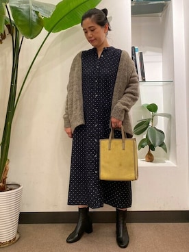 「かぐれ（カグレ）のアルパカウールカーディガン（カーディガン/ボレロ、グリーン系）」を使った、浪口　絵美さん（レディース・164cm）の秋コーディネート