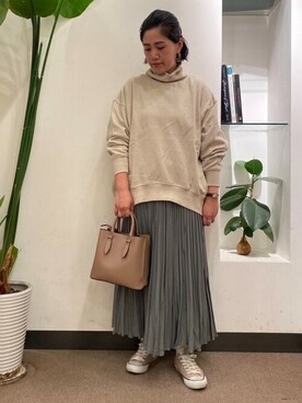「URTECH」｜「アイテム（スウェット）」を使った、emiinamiiさん（レディース・164cm）の冬コーディネート
