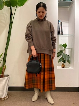 「URTECH」｜「アイテム（スウェット）」を使った、emiinamiiさん（レディース・164cm）の冬コーディネート