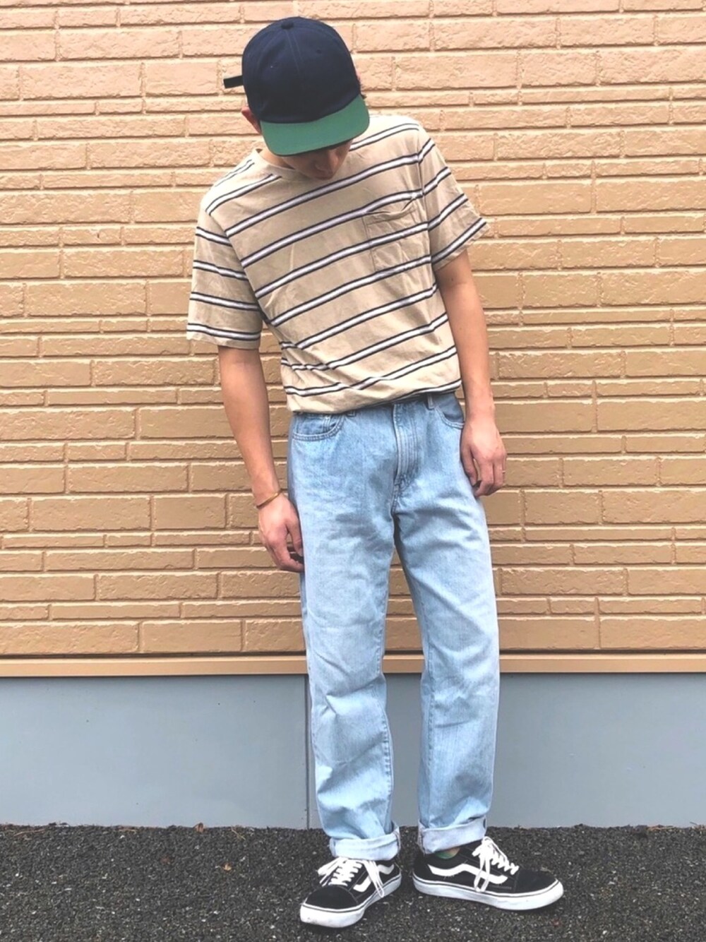 「休日スタイル、Tシャツ、低身長、ボーダー、ボーダートップス、休日コーデ、シンプル、おしゃれさんと繋がりたい、キャップ」｜「UNIQLOのアイテム（デニムパンツ、ブルー系）」を使った、たくみさん（メンズ・165cm）の夏コーディネートの1枚目の写真