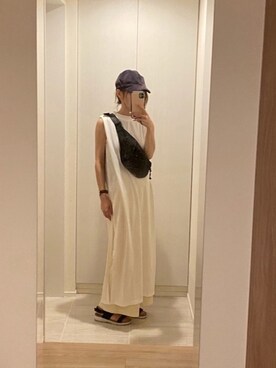 「アイテム（腕時計、ブラウン系）」を使った、しおりさん（レディース・157cm）の夏コーディネート