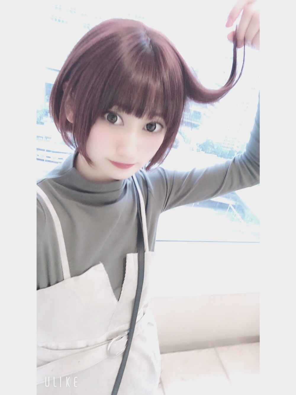 「ラクチンコーデ、おしゃれさんと繋がりたい、休日スタイル、ootd、ショートヘア、ショートボブ、カーキ、ワンピース、タイトワンピース、コーデュロイ」｜「GRLのベルト付コーデュロイキャミワンピースアンサンブル（ワンピース、ホワイト系）」を使った、Sherry(ふぁんるー)さん（レディース・160cm）の冬コーディネートの1枚目の写真