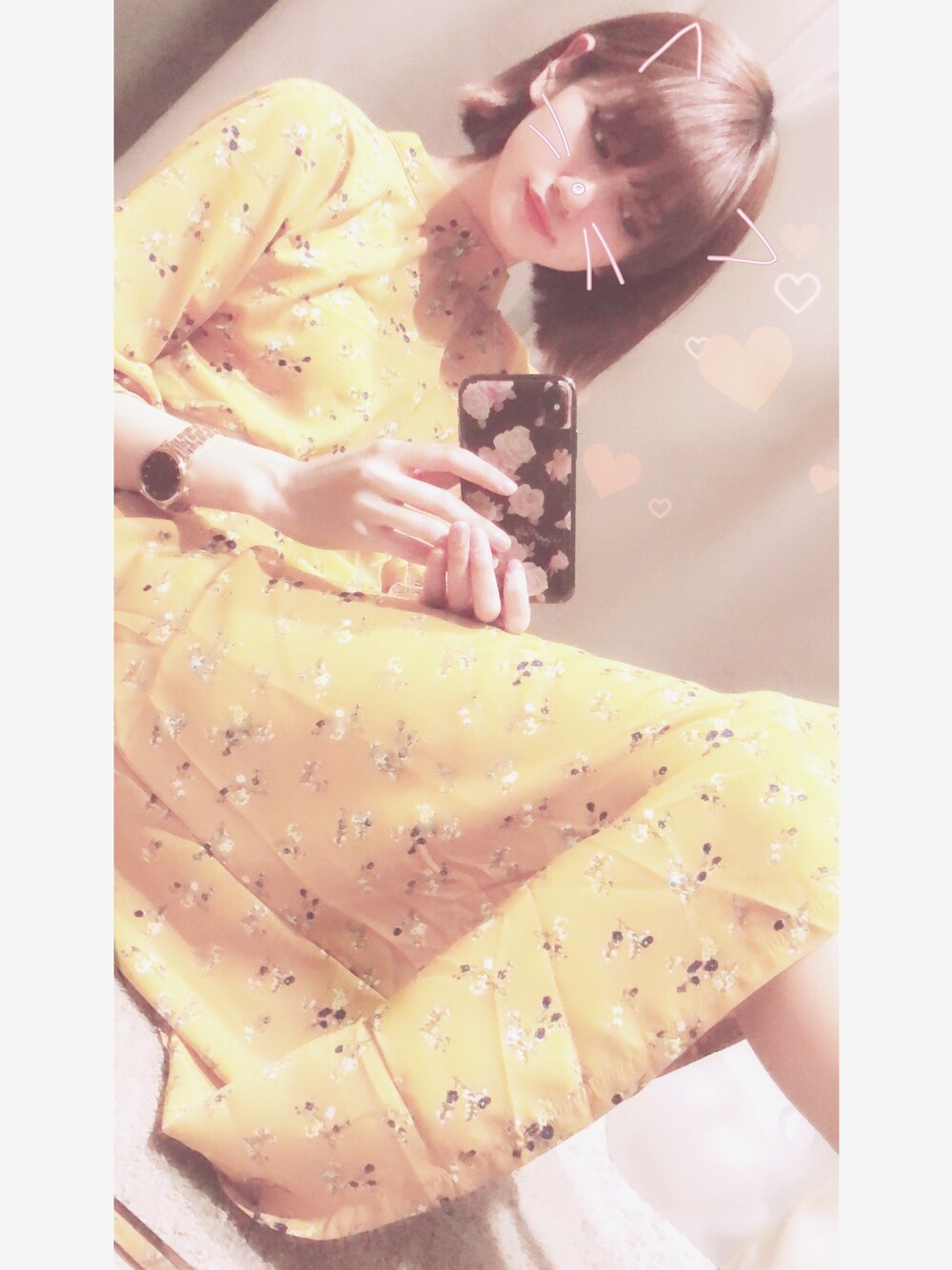 「オトナカジュアル、春コーデ、春色、春ワンピ、マスタード、花柄、ワンピース、黄色、イエロー、お洒落さんとつながりたい」｜「Green　Parksのスタンドカラー花柄ワンピース（ワンピース、イエロー系）」を使った、Sherry(ふぁんるー)さん（レディース・160cm）の冬コーディネートの1枚目の写真