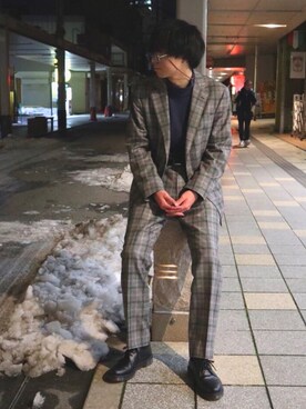 「カラーサングラス」｜「アイテム（セットアップ）」を使った、suzuさん（メンズ・180cm）の冬コーディネート