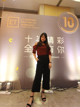 「UNKNOWN.（アンノウン）のアイテム（シューズ）」を使った、Brittanyさん（レディース・155cm）の秋コーディネート