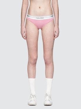 「Calvin Klein（カルバン・クライン）のアイテム（その他アンダーウェア/インナー、ホワイト系）」を使った、SSSHIPT |JP 🇯🇵さん（165cm）の秋コーディネート