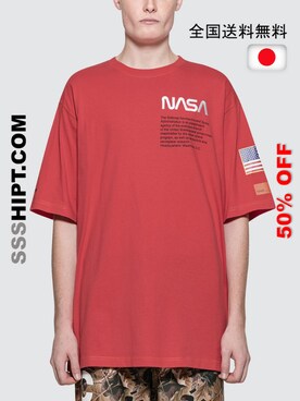 「HERON PRESTON（ヘロンプレストン）のアイテム（Tシャツ/カットソー、レッド系）」を使った、SSSHIPT |JP 🇯🇵さん（165cm）の秋コーディネート