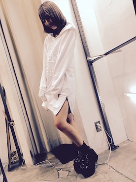 「UNIF（ユニフ）のアイテム（サンダル）」を使った、AIVERさん（レディース・159cm）の秋コーディネート