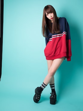 「UNIF」｜「アイテム（スウェット）」を使った、AIVERさん（レディース・162cm）の春コーディネート