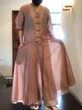 「アイテム（サンダル、ゴールド系）」を使った、くみこさん（レディース・150cm）の春コーディネート