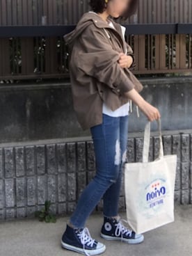 「ロゴトート」｜「アイテム（マウンテンパーカー）」を使った、hitoponさん（レディース・160cm）の春コーディネート