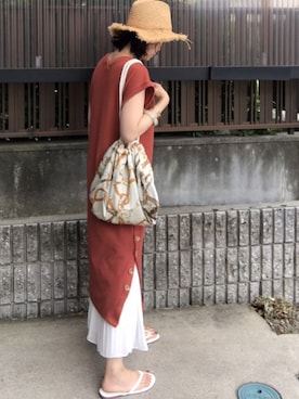 「ストローハット」｜「アイテム（ビーチサンダル）」を使った、hitoponさん（レディース・160cm）の夏コーディネート