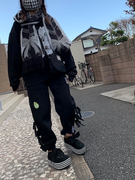 「Little sunny bite（リトルサニーバイト）のLittleSunnyBite/リトルサニーバイト/ロゴショルダーバック（ショルダーバッグ）」を使った、🐼さん（レディース・150cm）の冬コーディネート