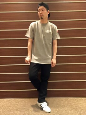 「スエット」｜「アイテム（チノパンツ）」を使った、HONDAさん（メンズ・171cm）の春コーディネート