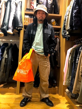 「エコバッグ」｜「アイテム（ミリタリージャケット）」を使った、HONDAさん（メンズ・171cm）の春コーディネート