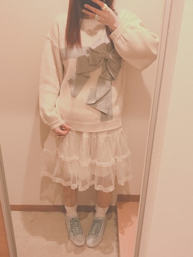 「merry jenny（メリージェニー）の【旧品番】プレゼントリボンニット（ニット/セーター、ホワイト系）」を使った、もかちゃんさん（レディース・158cm）の冬コーディネート