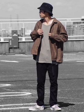 「秋のカフェオレコーデ」｜「アイテム（スリッポン）」を使った、SO®さん（メンズ・178cm）の秋コーディネート